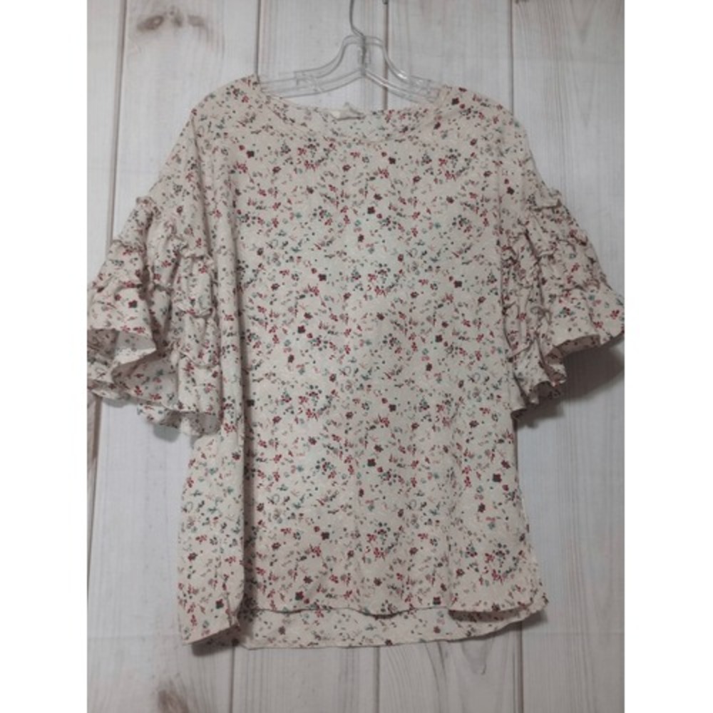 Ladies Small Floral Ruffle Sleeve Blouse Top Elegant Romantic Feminine Casual